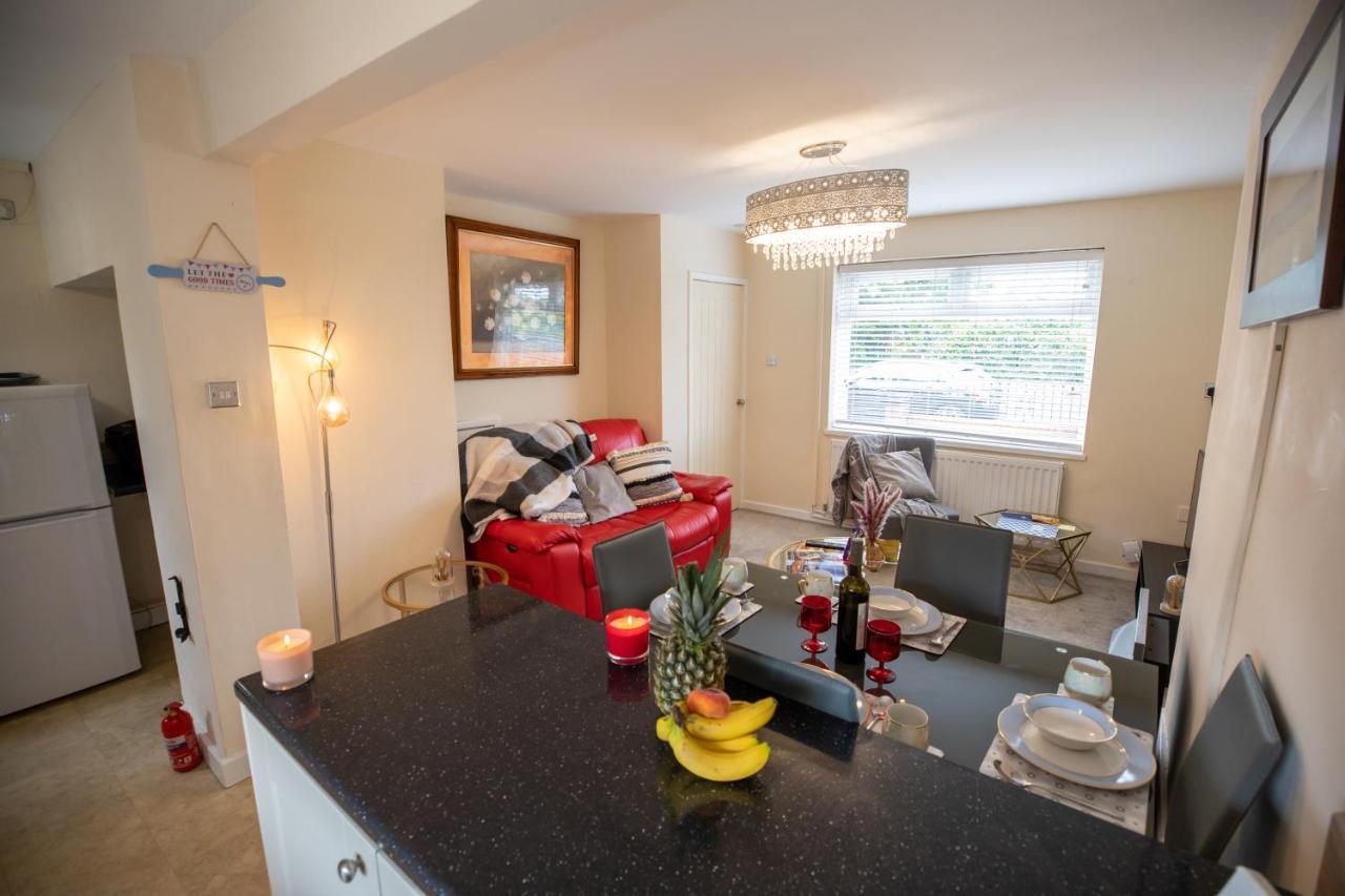 Og Stays Ii- 3Bedroom House Near Nissan & Stadium, Free Parking 森德兰 外观 照片