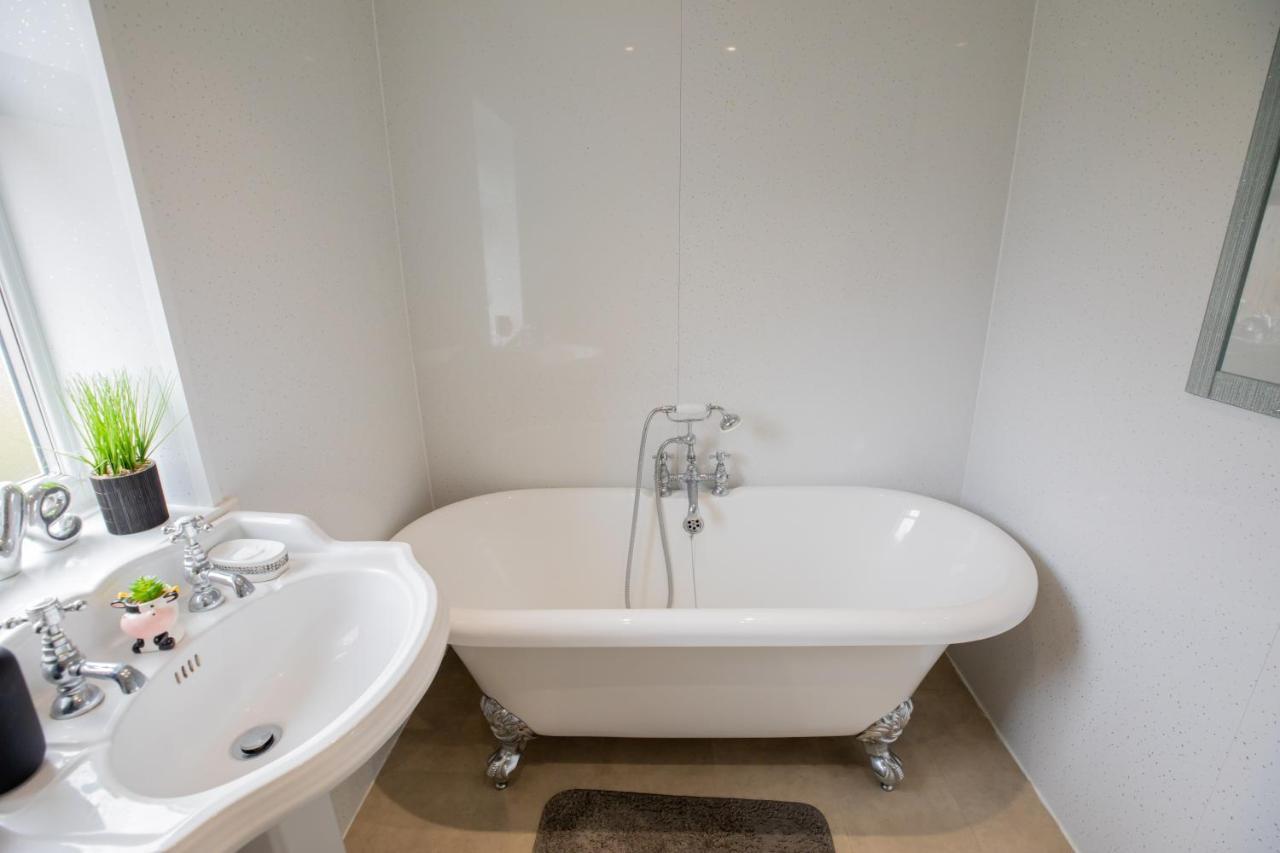 Og Stays Ii- 3Bedroom House Near Nissan & Stadium, Free Parking 森德兰 外观 照片