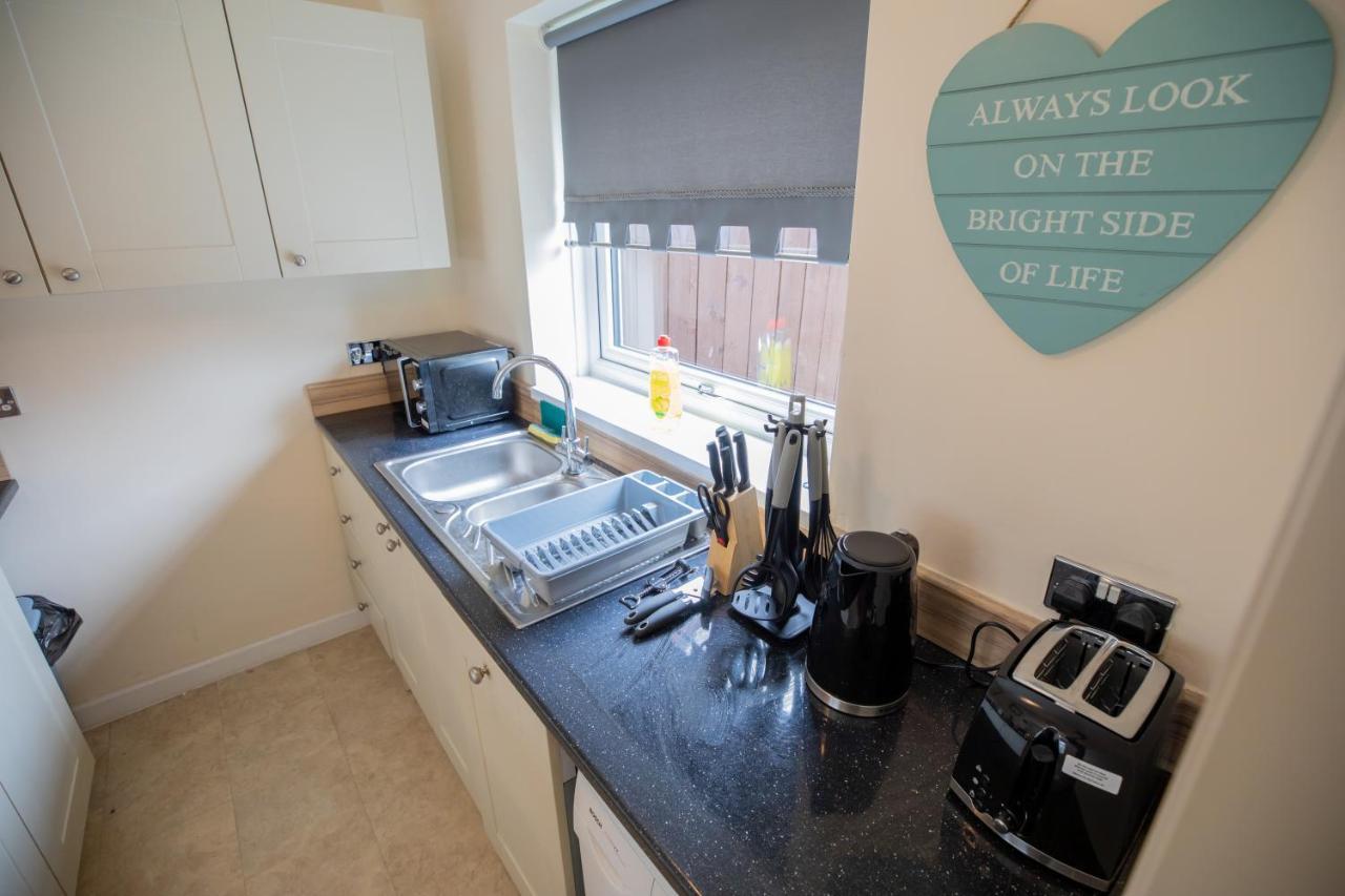 Og Stays Ii- 3Bedroom House Near Nissan & Stadium, Free Parking 森德兰 外观 照片