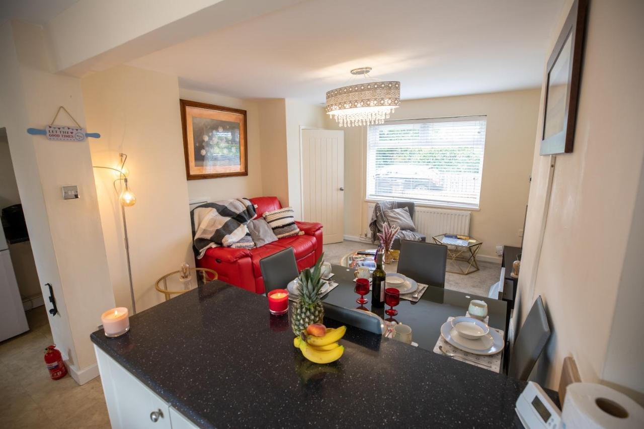 Og Stays Ii- 3Bedroom House Near Nissan & Stadium, Free Parking 森德兰 外观 照片